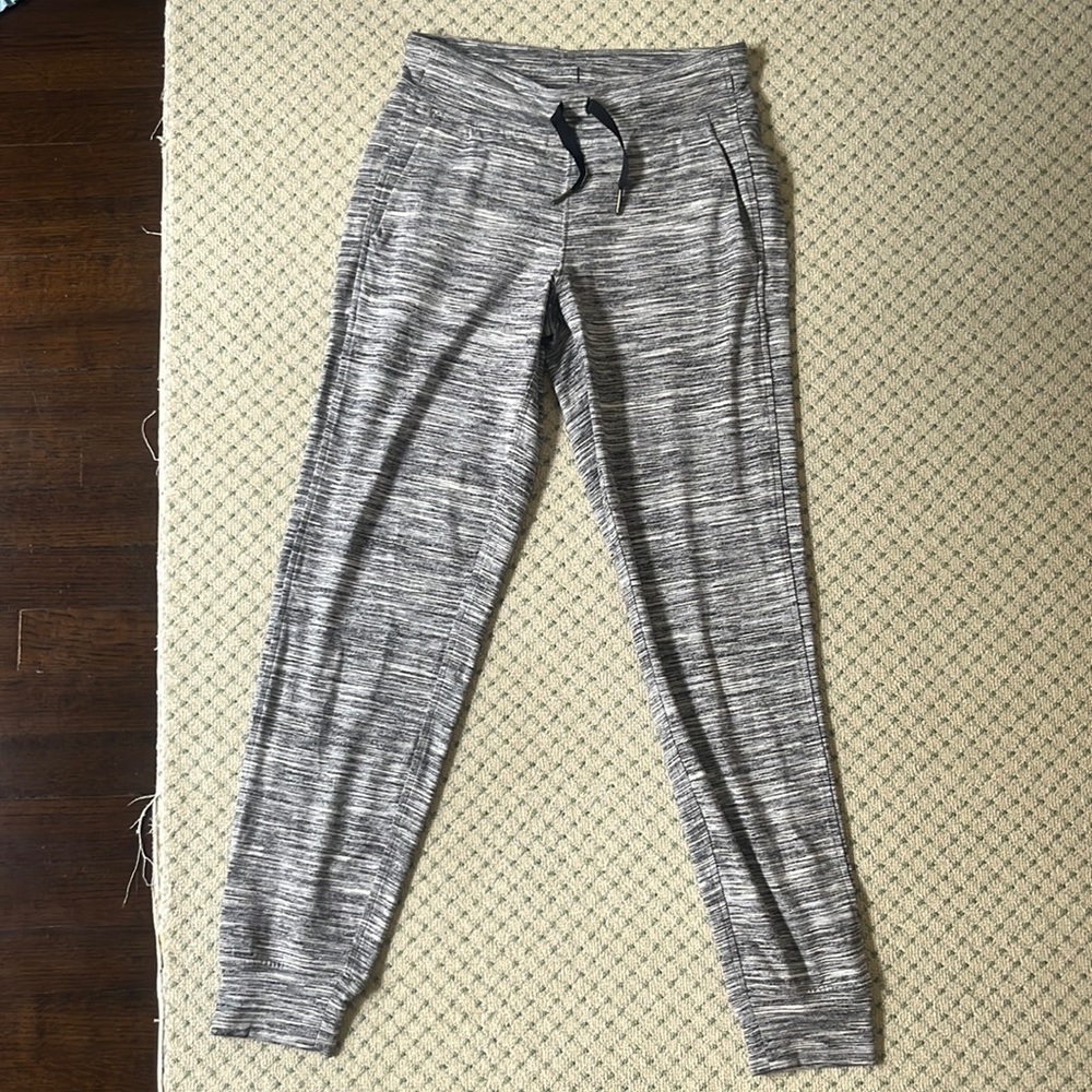 Lululemon women’s joggers, full length, heather grey